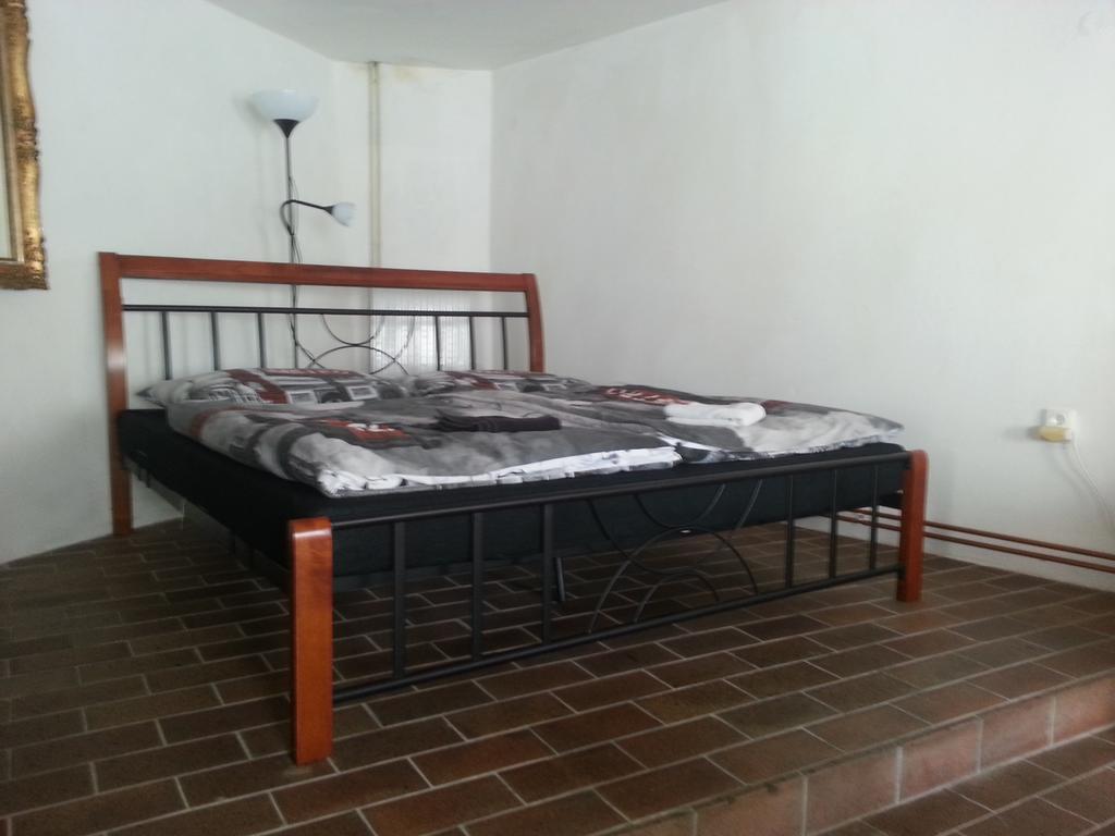 Penzion U Tomase Jindřichŭv Hradec Pokój zdjęcie